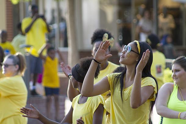 Flash mob raises awareness for childhood cancer at the Marketplace