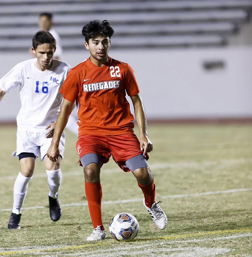 Men’s soccer team struggles against Moorpark and Fresno City