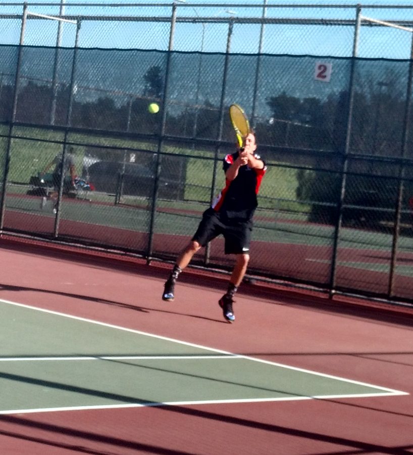 Caleb Johnson lands intense hit mid-air in his single match.
