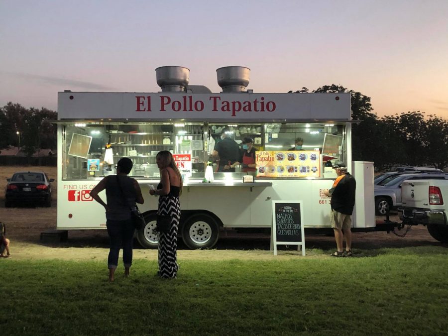 El+Pollo+Tapatio+serving+traditional+Mexican+food.+