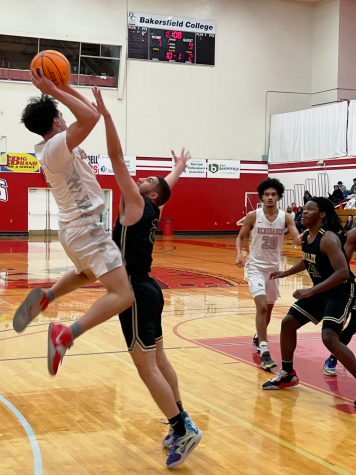 Renegades Guard Eloy Medina attempts to pass the ball to a teammate.