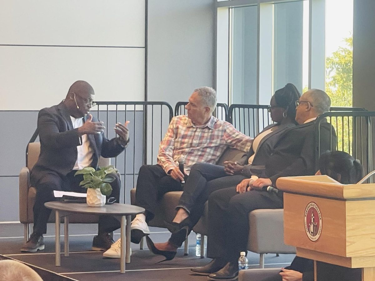 Professor Keith Wolaridge interacts with panelists at the Formerly Incarcerated presentation on Nov. 8.