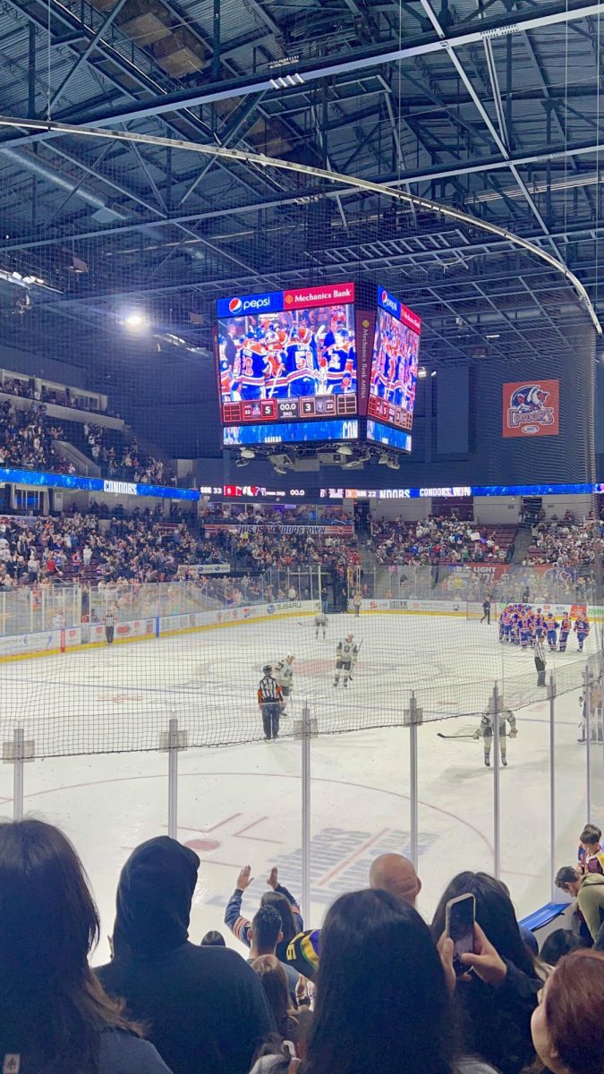 Condors players celebrating the goal that would lead them to victory and the last goal on the field so Malone.