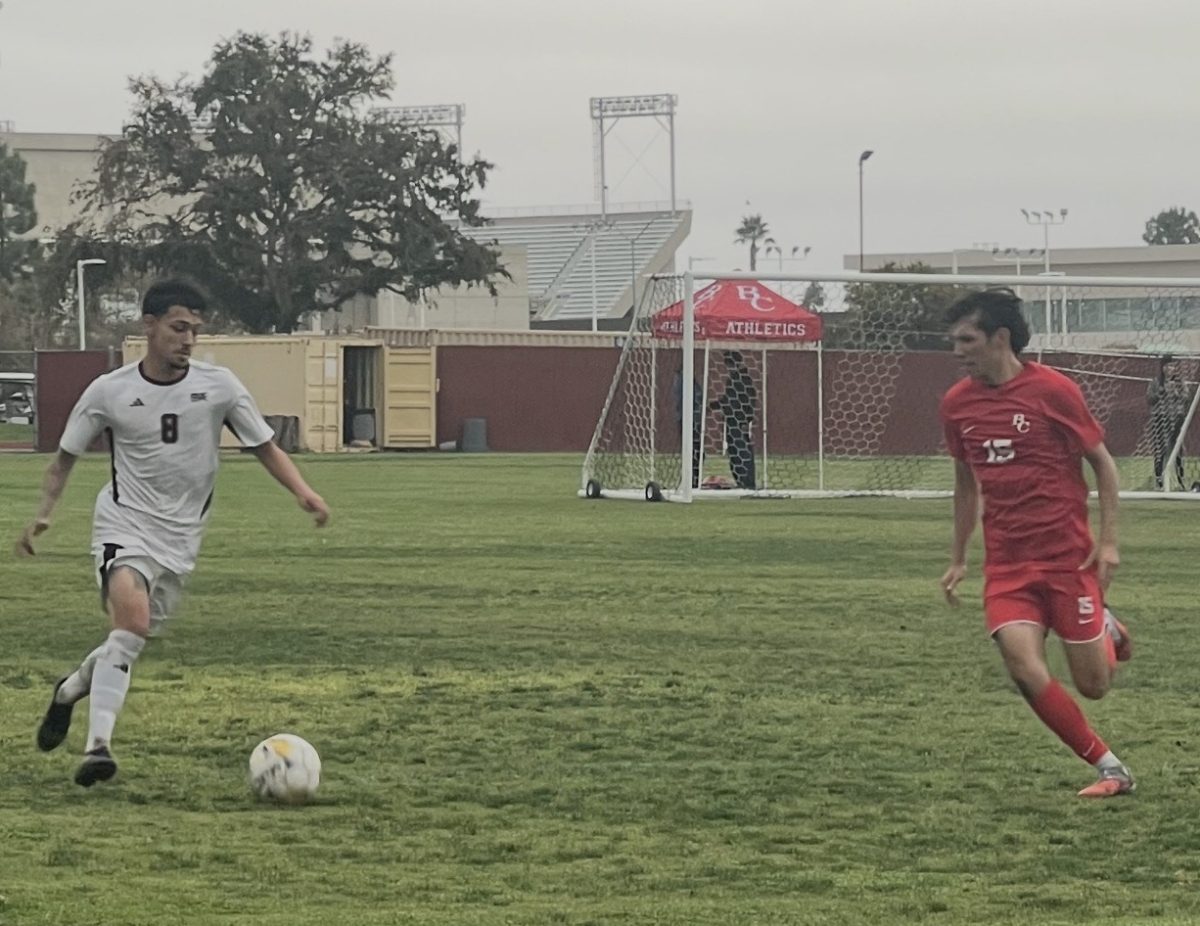 Renegades defender (15) Ulysses Garcia closes in on the ball during first-half action in Friday’s 1–0 win.
